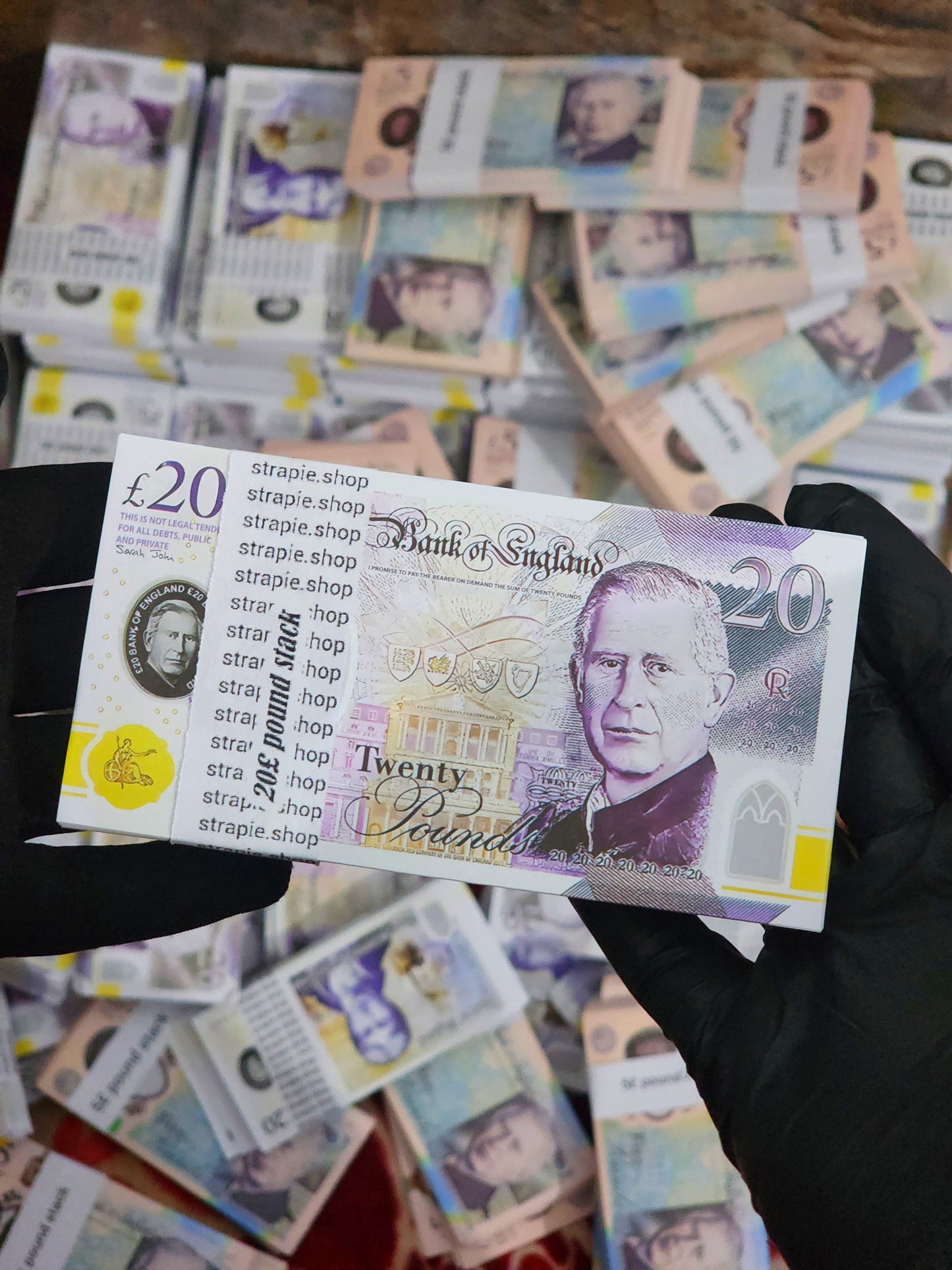 20£ pound prop stack (105 notes).