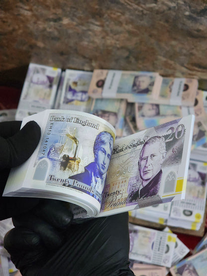 20£ pound prop stack (105 notes).
