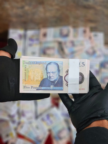 5£ pound prop stack (105 notes).